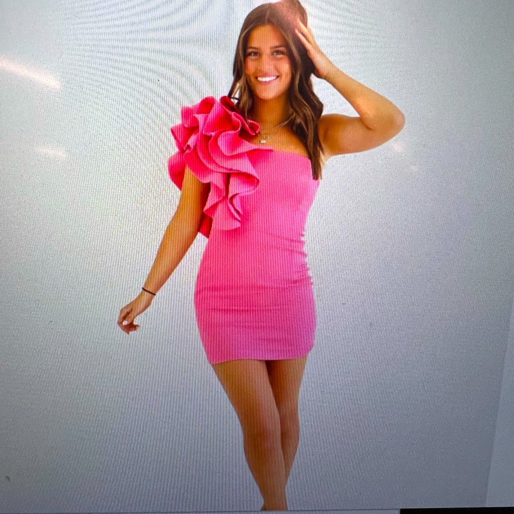 One shoulder pink dress with ruffles
